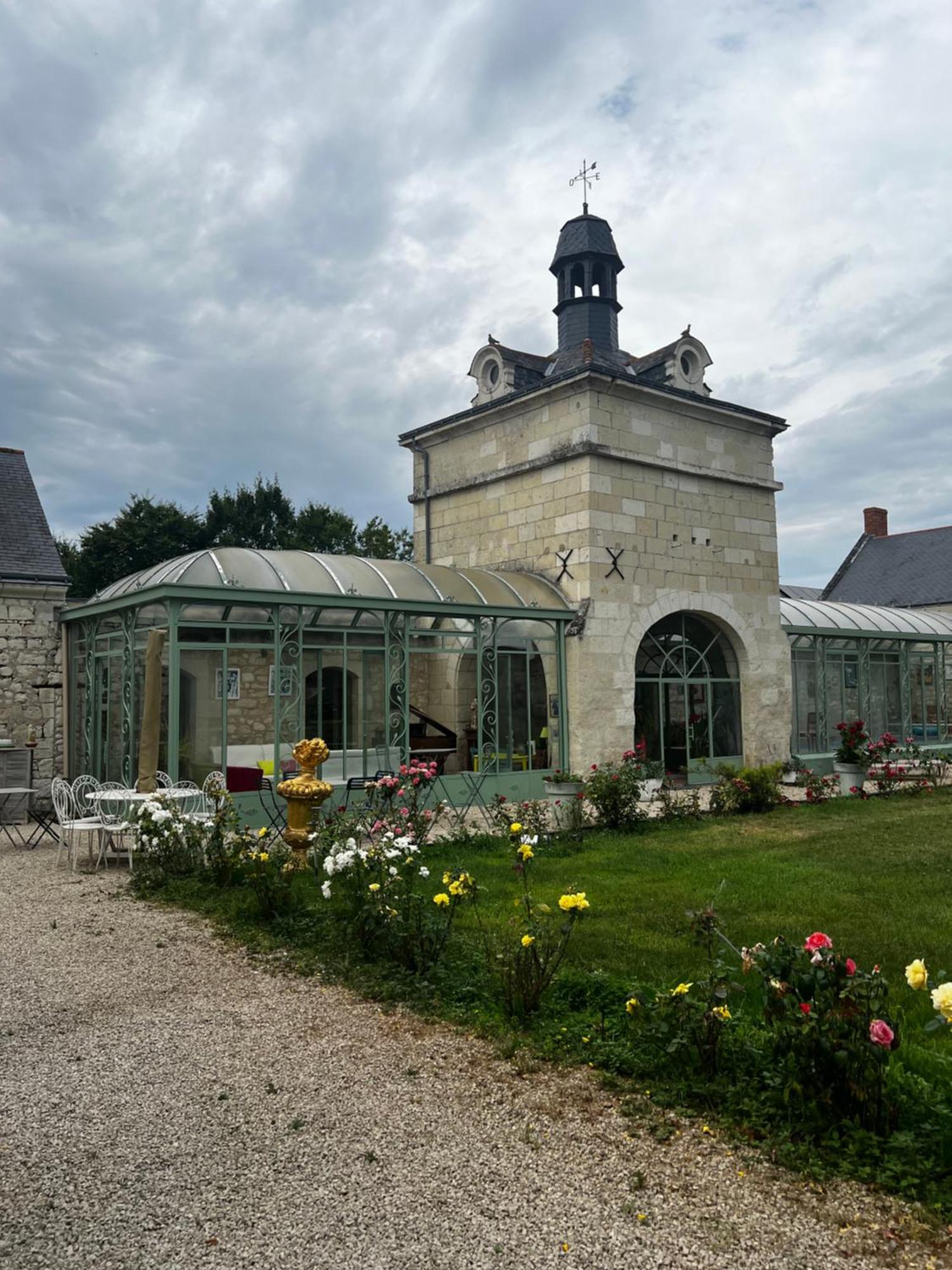 Chateau De La Thibaudiere - Chambre Du Tonneau Allonnes  Экстерьер фото