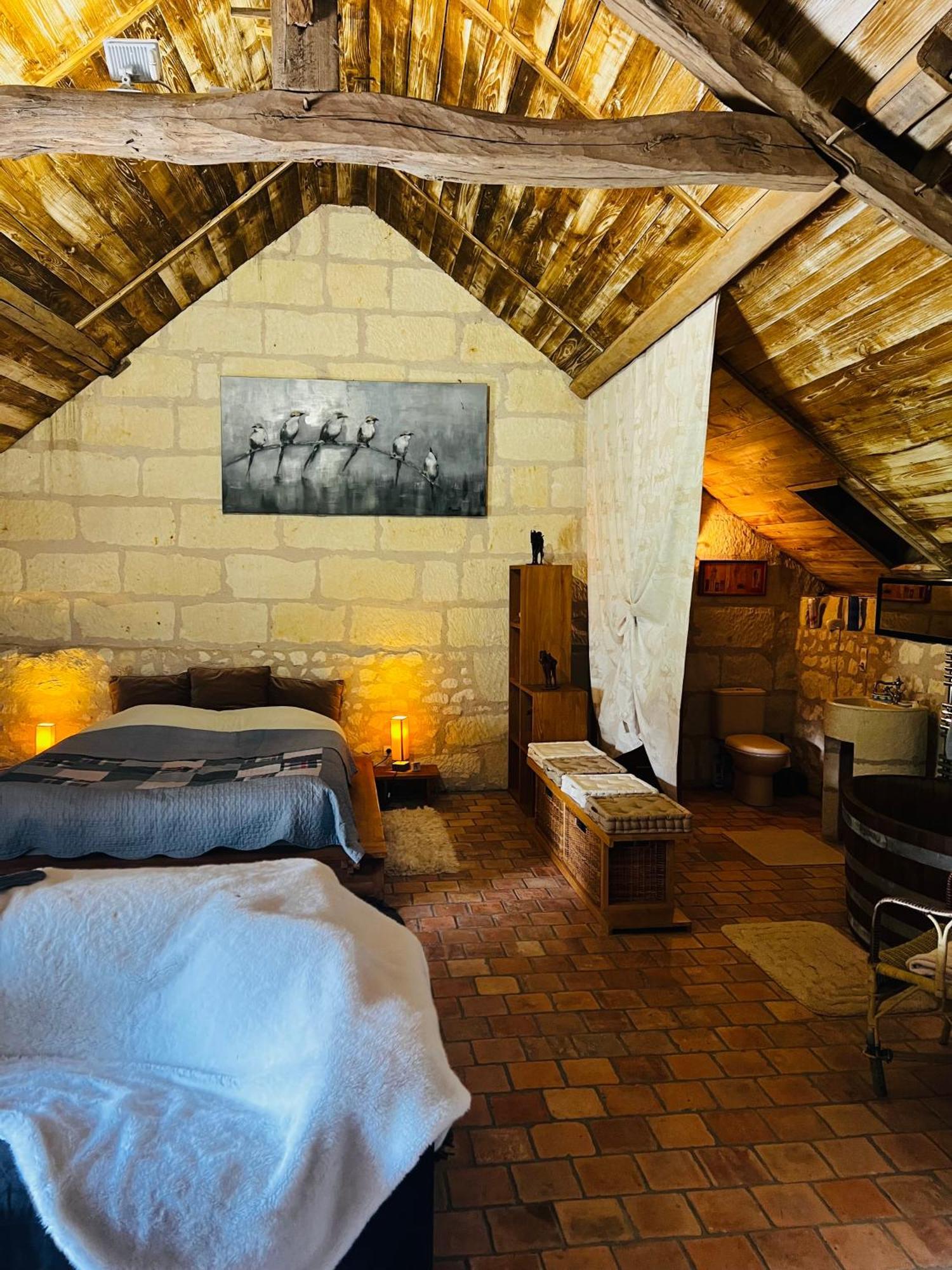 Chateau De La Thibaudiere - Chambre Du Tonneau Allonnes  Экстерьер фото
